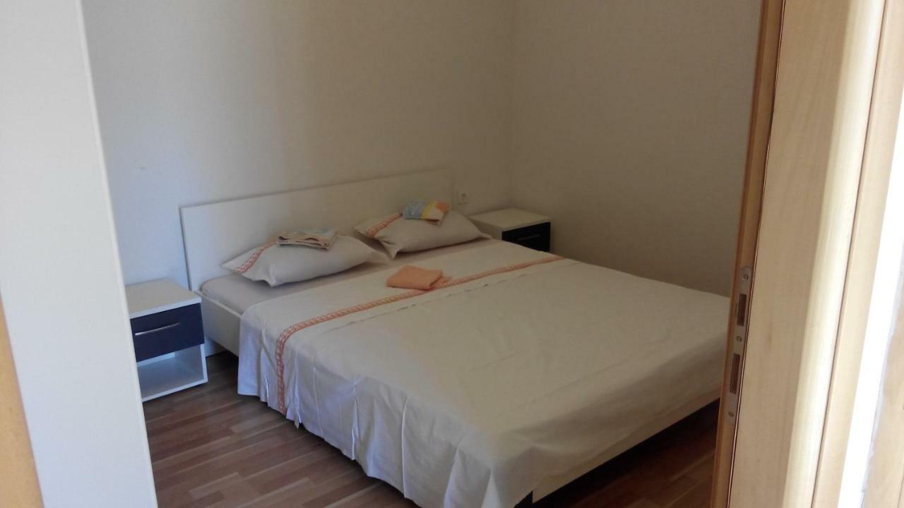 Ivica Apartments Punat Eksteriør bilde